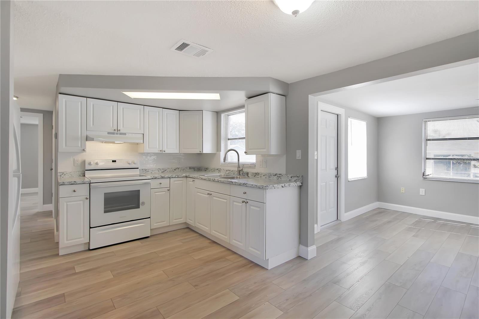 9005 HUNT CLUB LN, PORT RICHEY, FL, 34668