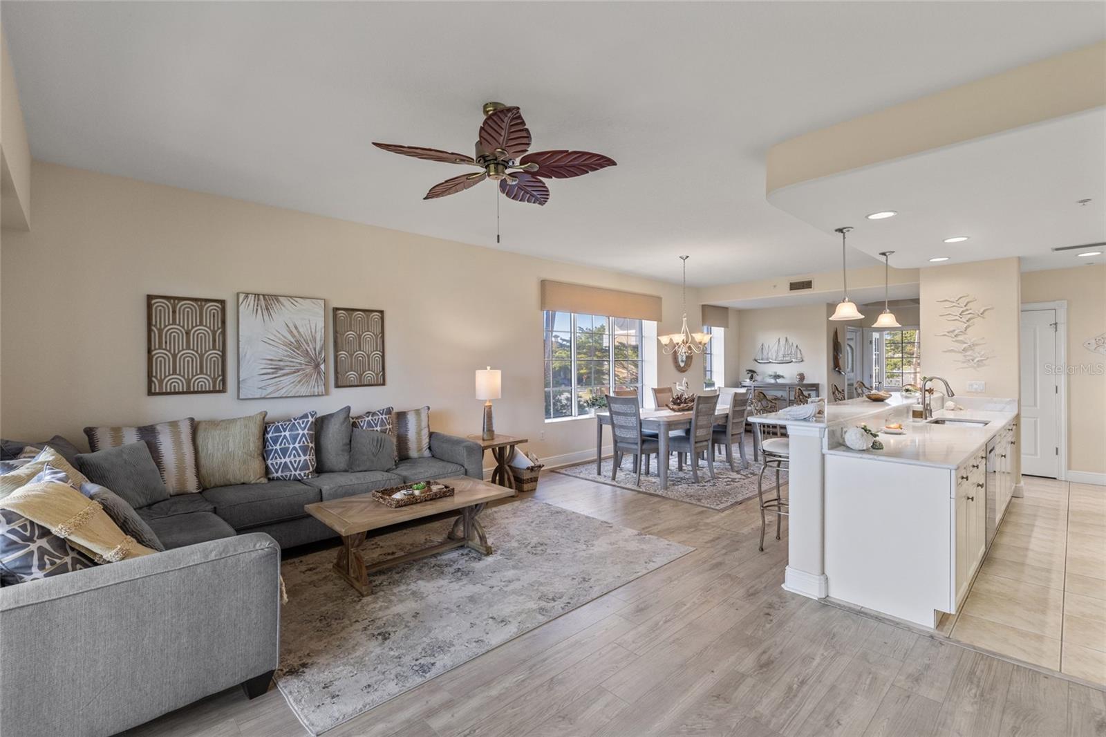 157 TAMPA AVE E #208, VENICE, FL, 34285