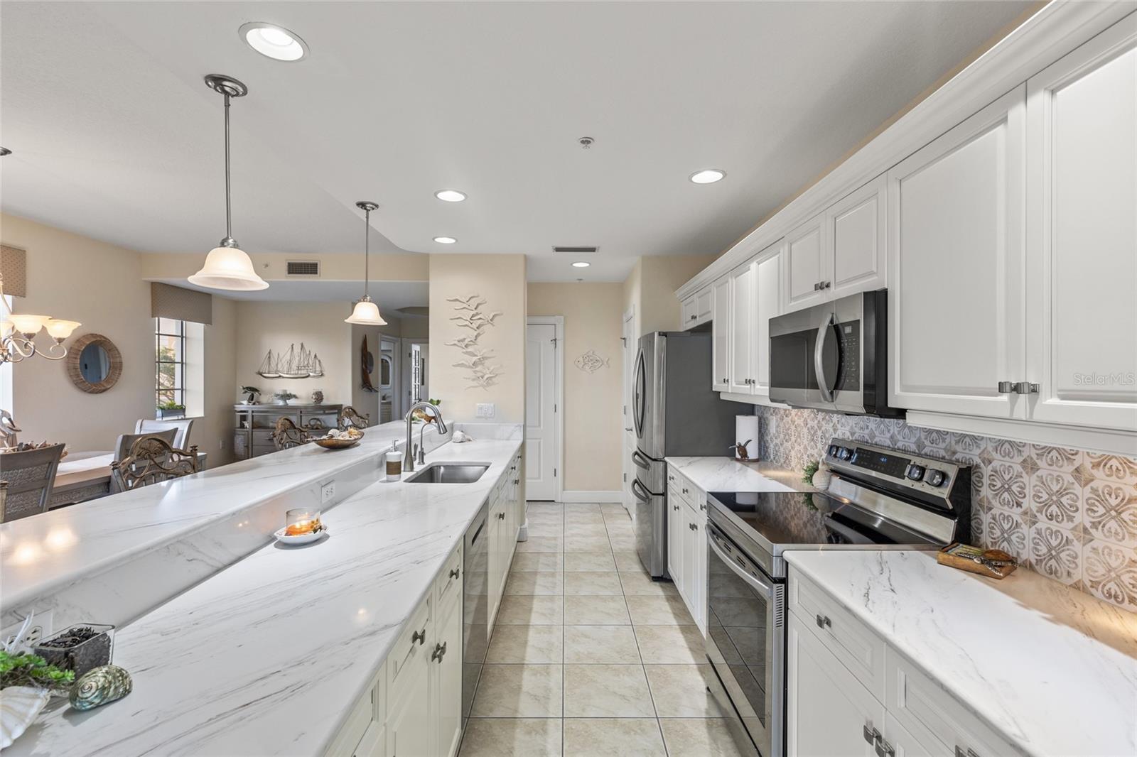 157 TAMPA AVE E #208, VENICE, FL, 34285