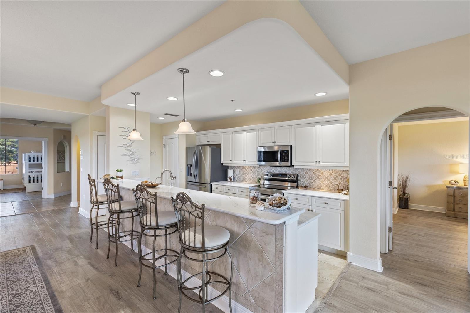 157 TAMPA AVE E #208, VENICE, FL, 34285