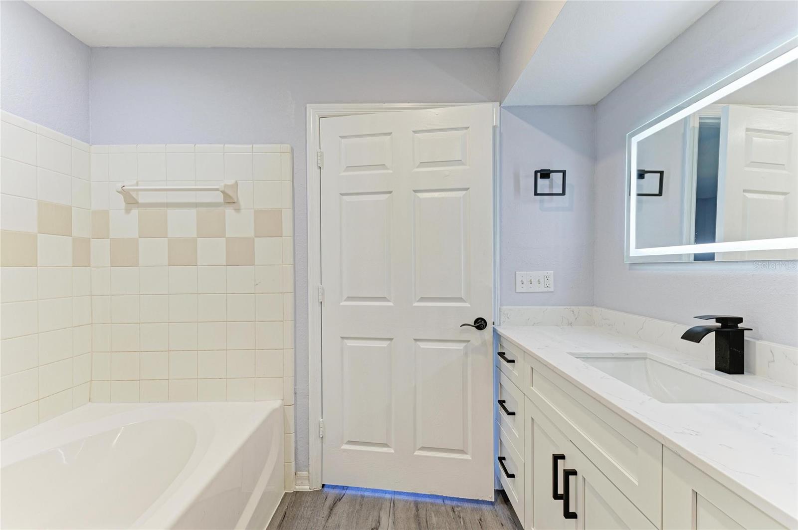 5541 ROSEHILL RD #201, SARASOTA, FL, 34233