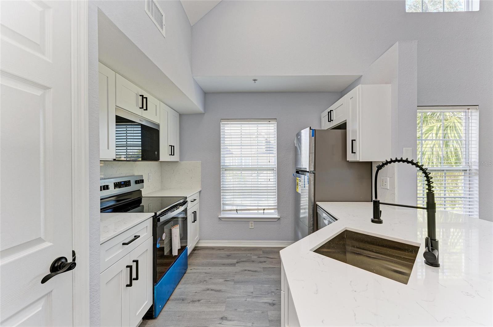 5541 ROSEHILL RD #201, SARASOTA, FL, 34233