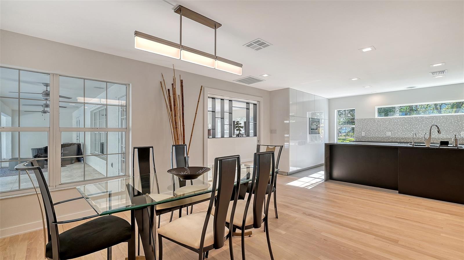 2133 ORIOLE DR, SARASOTA, FL, 34239