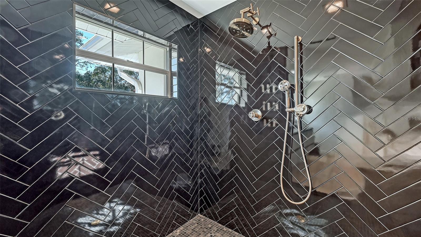 2133 ORIOLE DR, SARASOTA, FL, 34239