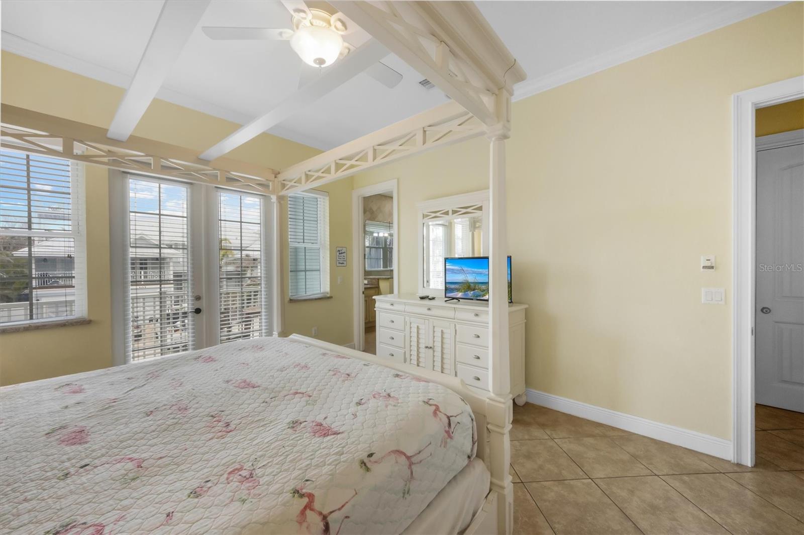 203 69TH ST #A, HOLMES BEACH, FL, 34217