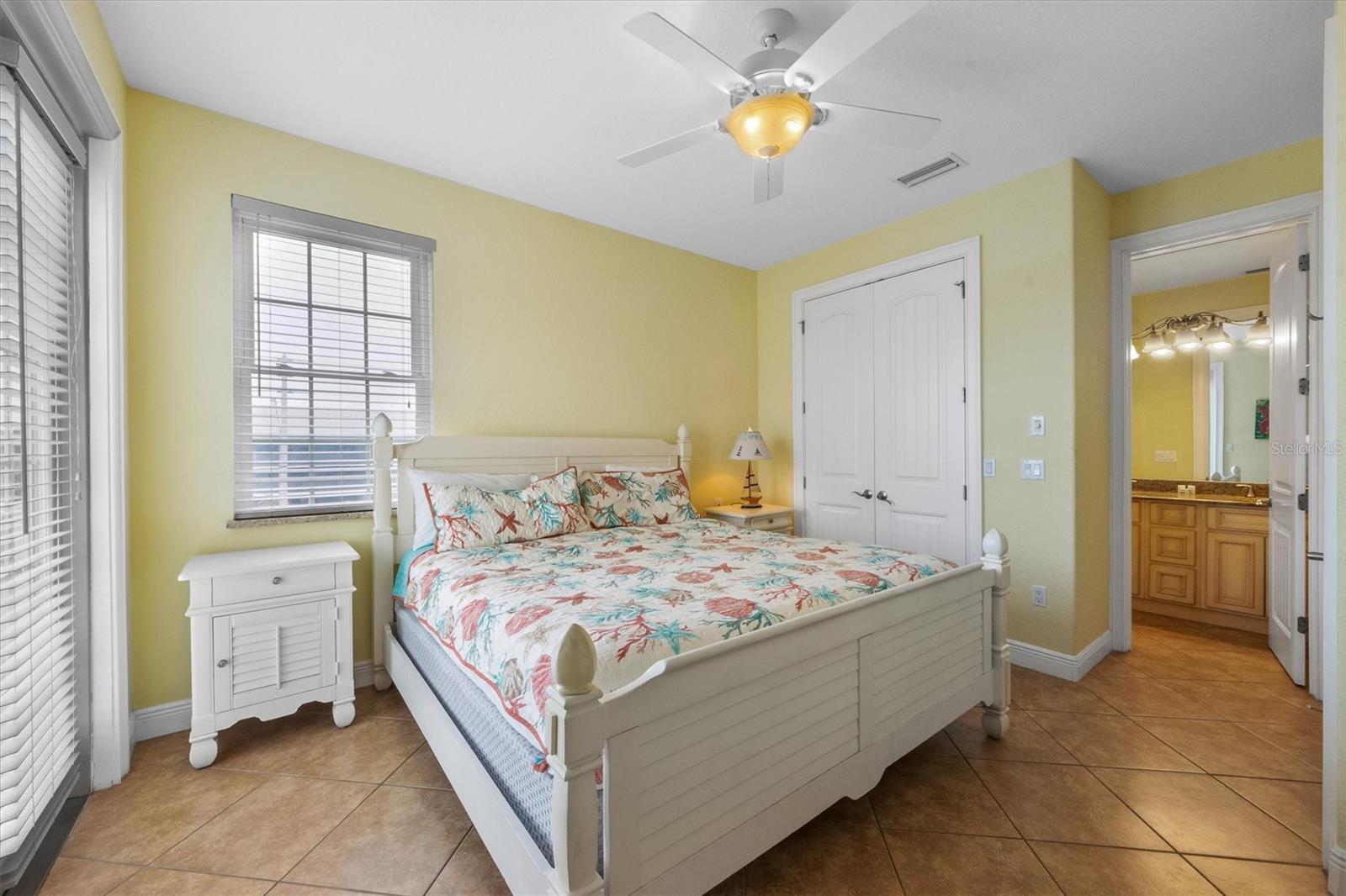 203 69TH ST #A, HOLMES BEACH, FL, 34217