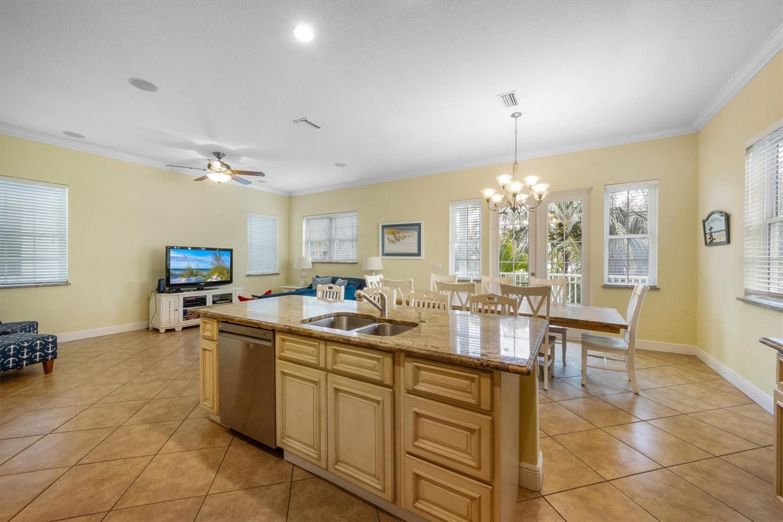 203 69TH ST #A, HOLMES BEACH, FL, 34217
