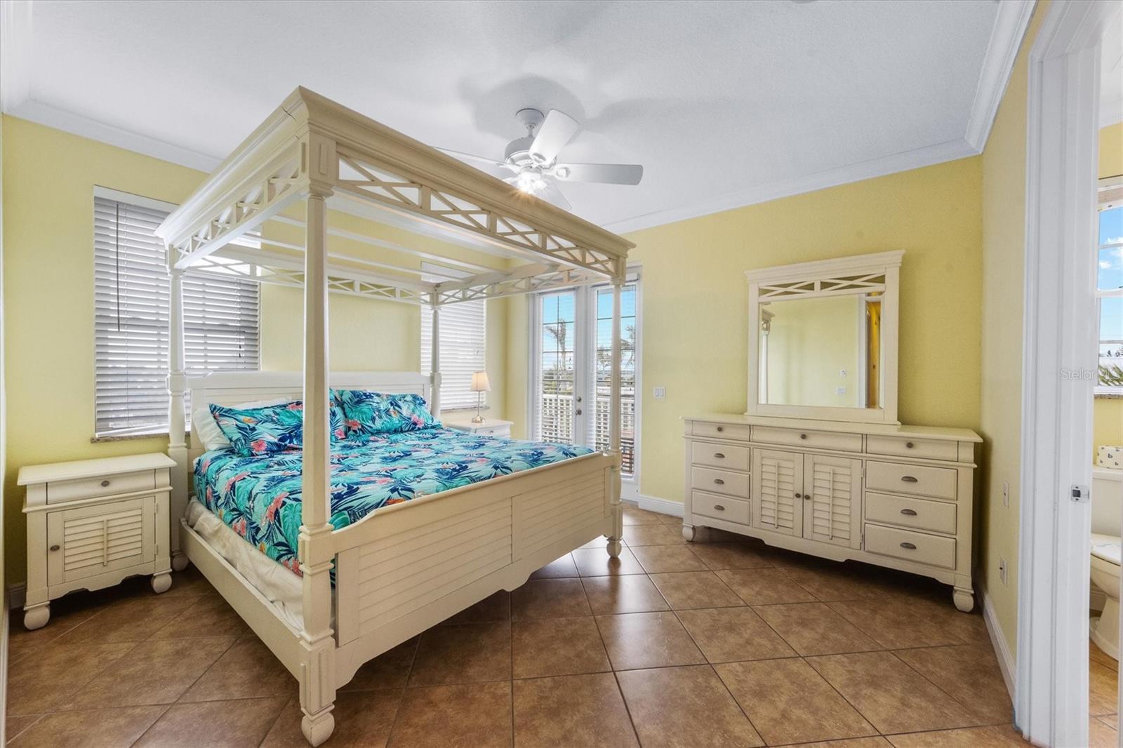 203 69TH ST #A, HOLMES BEACH, FL, 34217