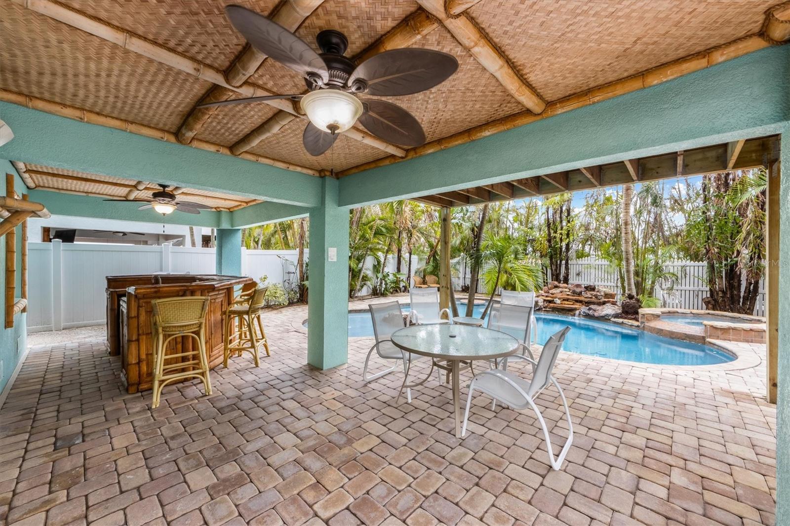 203 69TH ST #A, HOLMES BEACH, FL, 34217