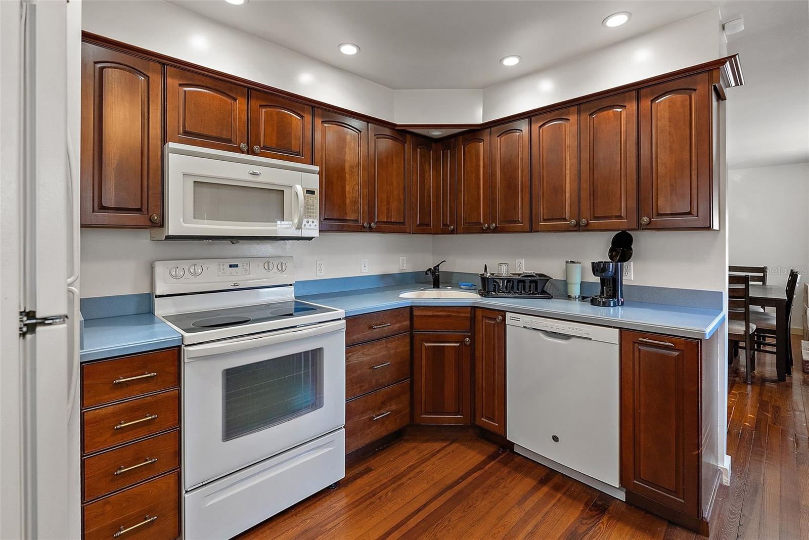 2200 22ND AVE S, ST PETERSBURG, FL, 33712