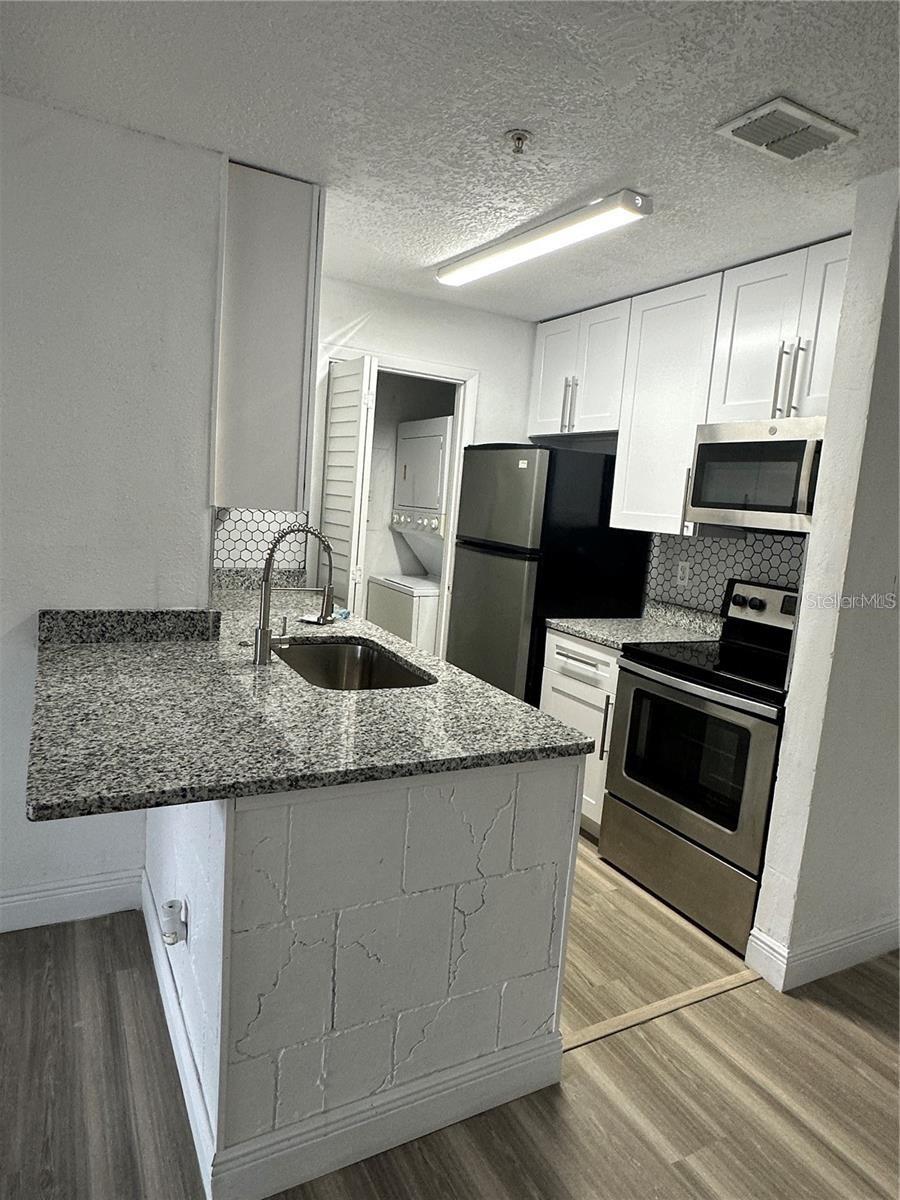 241 AFTON SQ #205, ALTAMONTE SPRINGS, FL, 32714