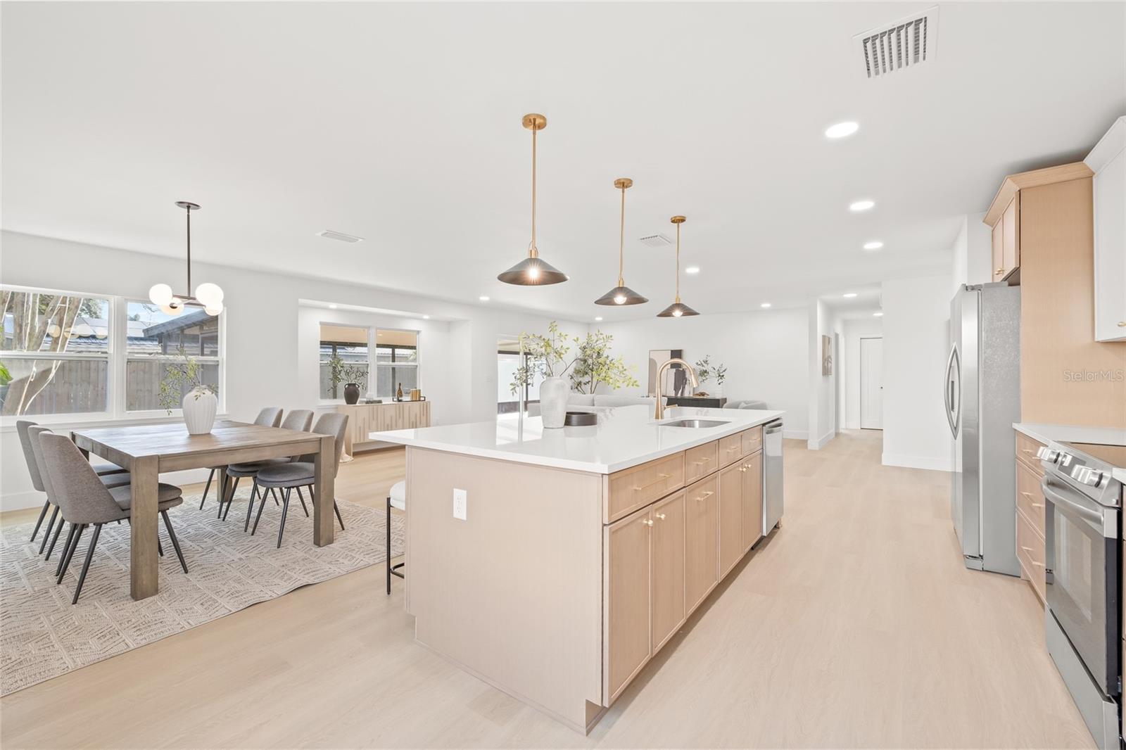 15806 SPRING CREST CIR, TAMPA, FL, 33624