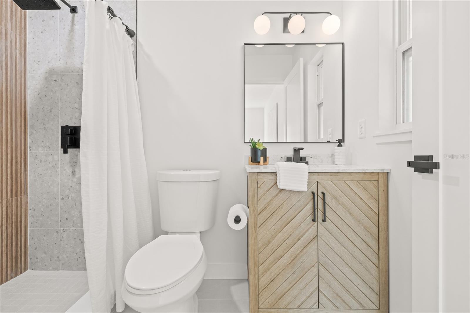 15806 SPRING CREST CIR, TAMPA, FL, 33624