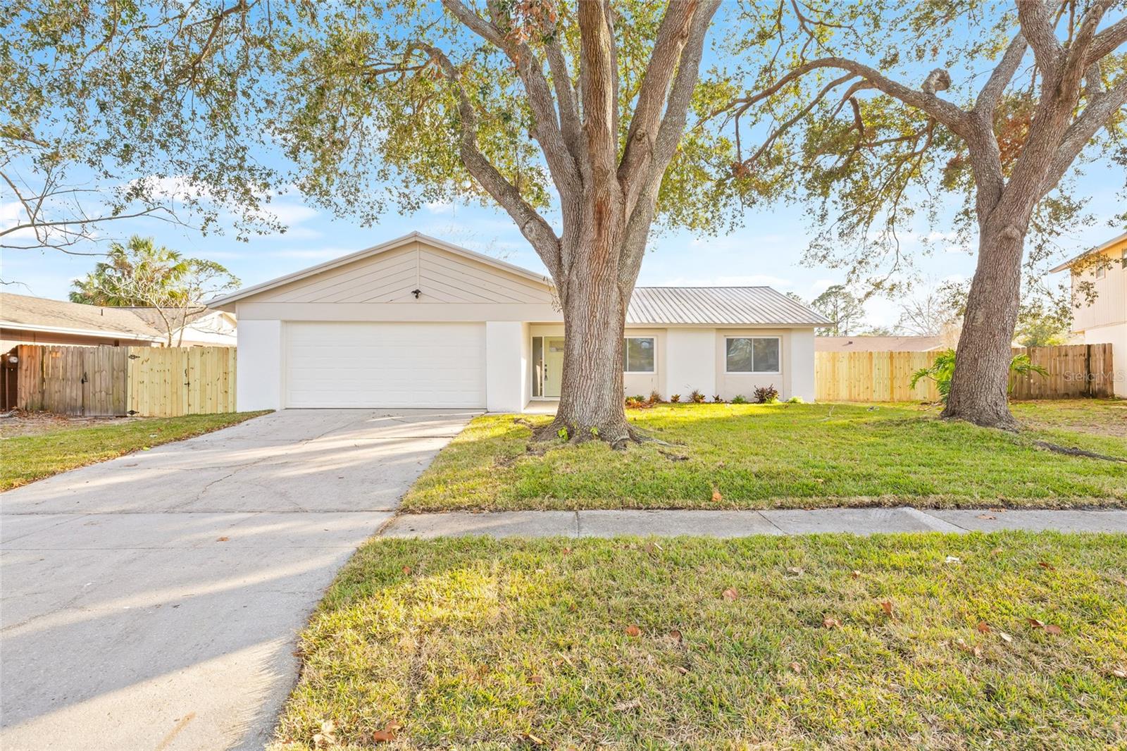 15806 SPRING CREST CIR, TAMPA, FL, 33624