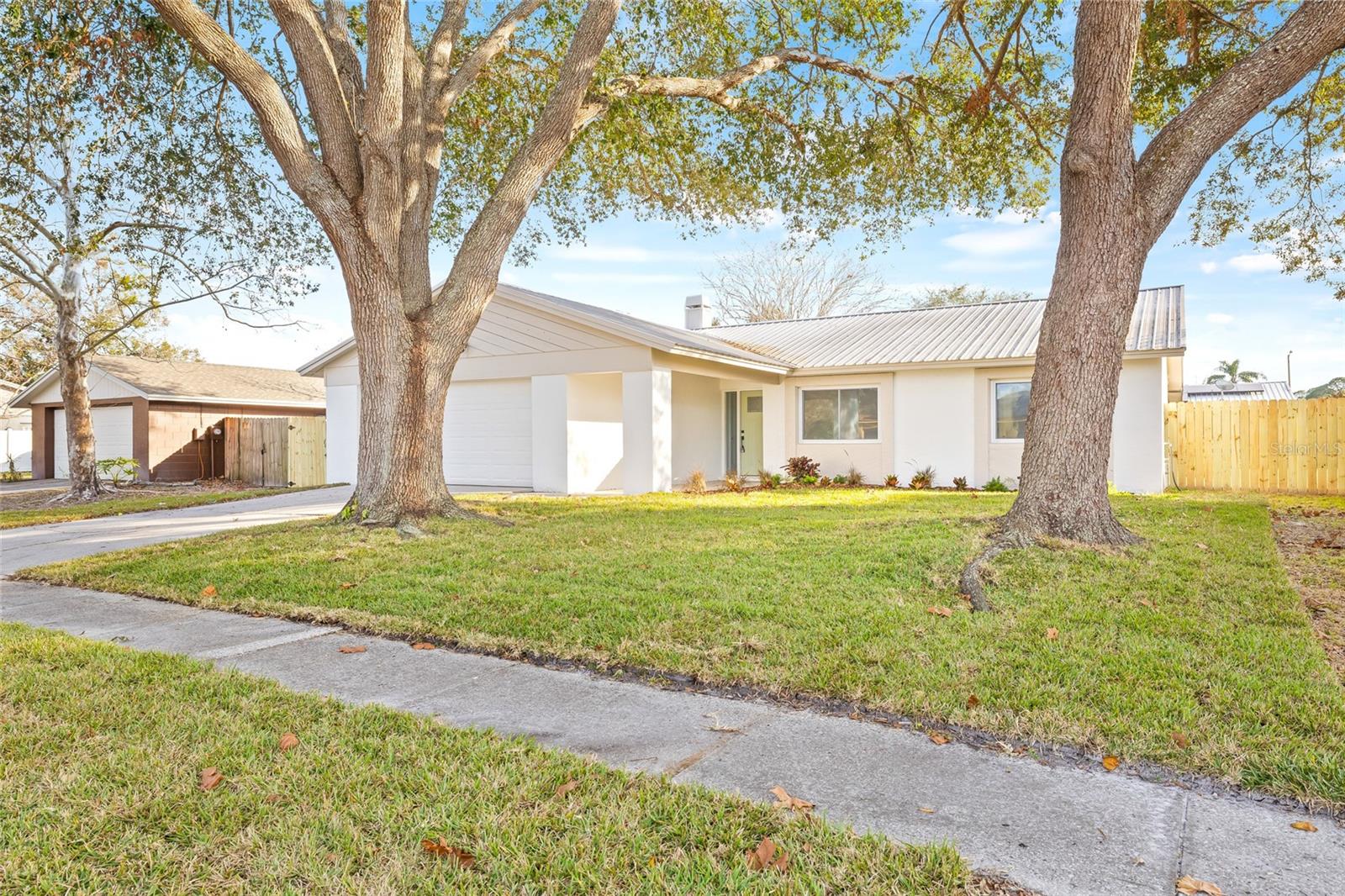 15806 SPRING CREST CIR, TAMPA, FL, 33624