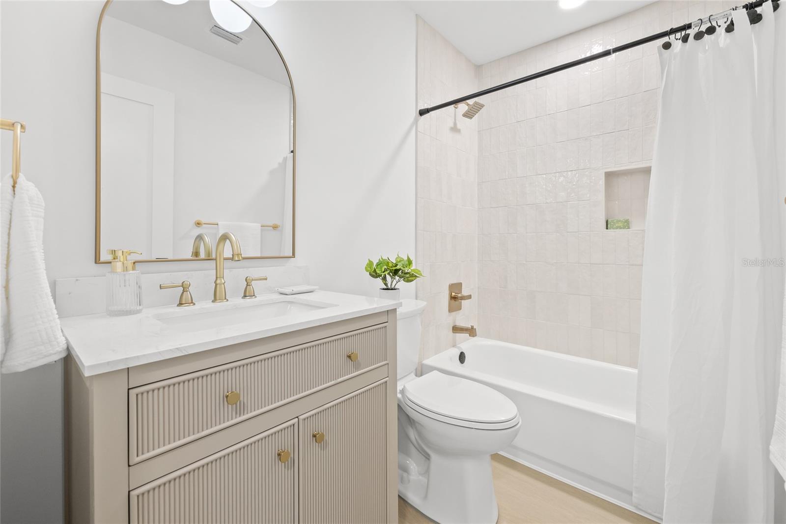 15806 SPRING CREST CIR, TAMPA, FL, 33624