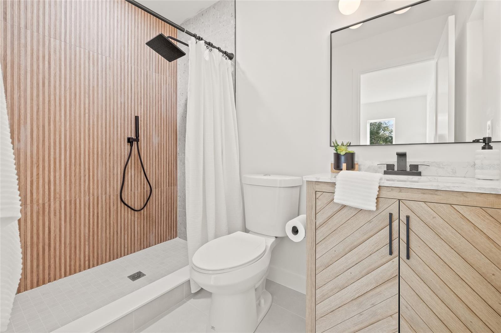 15806 SPRING CREST CIR, TAMPA, FL, 33624