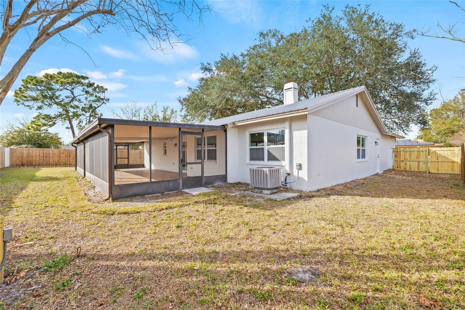 15806 SPRING CREST CIR, TAMPA, FL, 33624