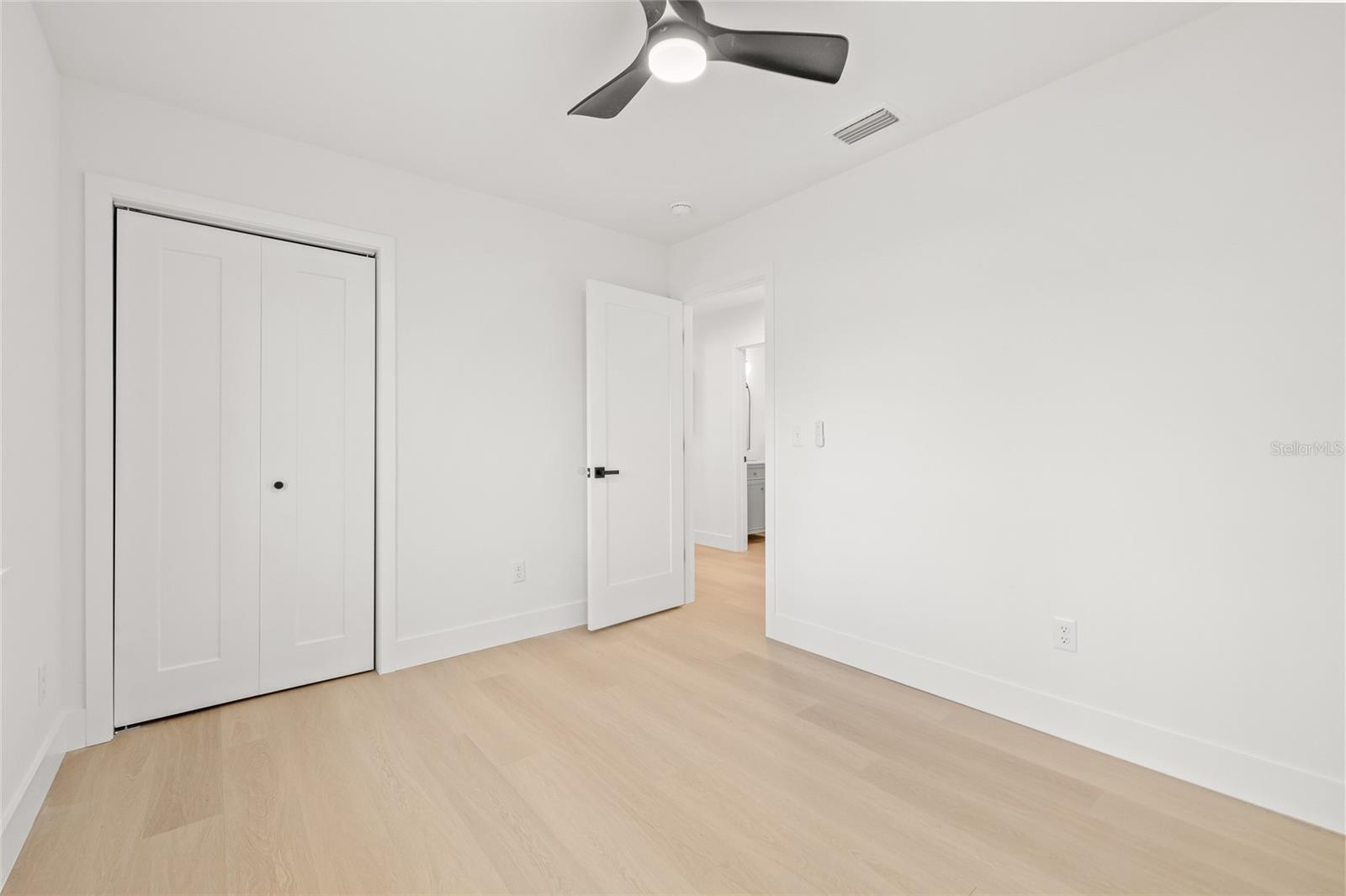 15806 SPRING CREST CIR, TAMPA, FL, 33624