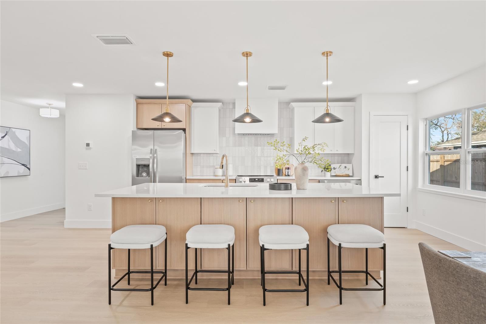 15806 SPRING CREST CIR, TAMPA, FL, 33624