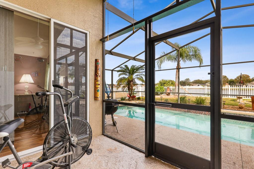 12601 LAKE VISTA DR, GIBSONTON, FL, 33534