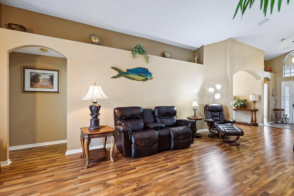 12601 LAKE VISTA DR, GIBSONTON, FL, 33534