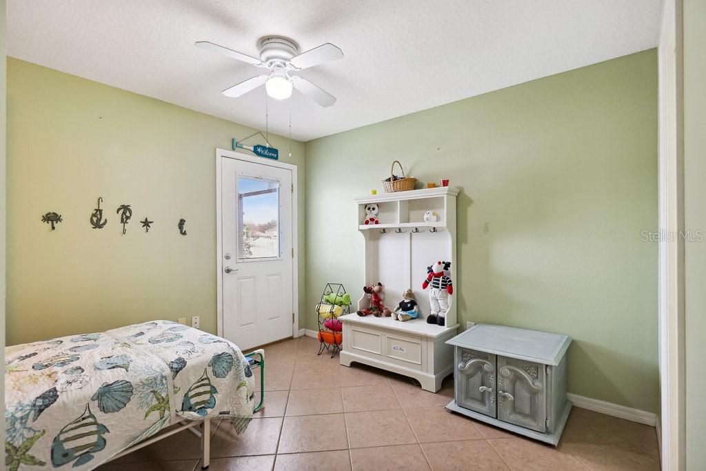 12601 LAKE VISTA DR, GIBSONTON, FL, 33534