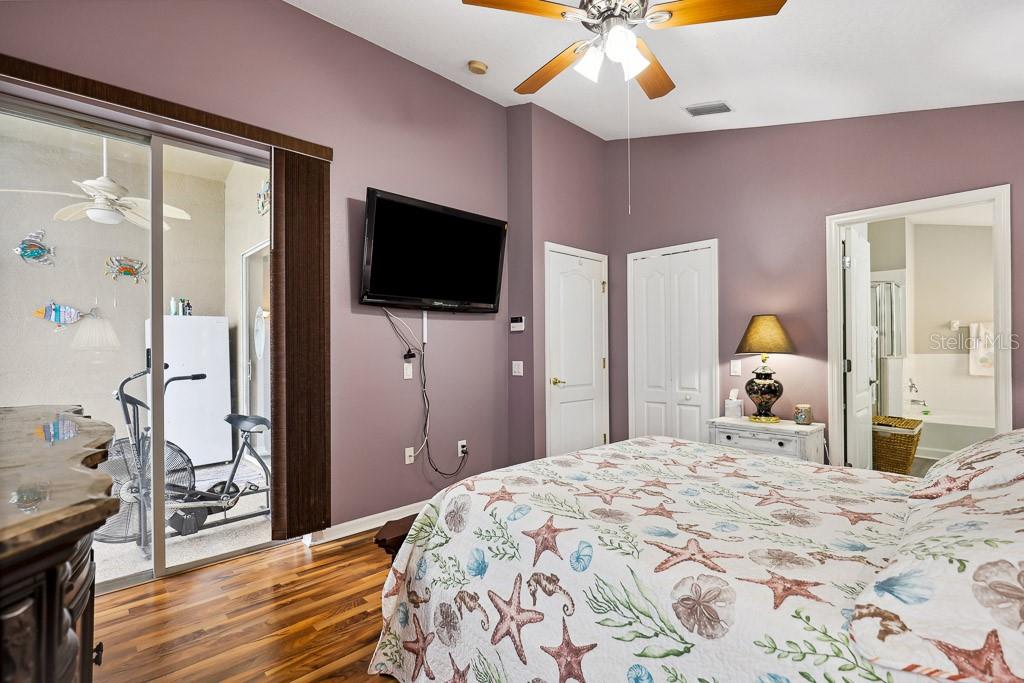 12601 LAKE VISTA DR, GIBSONTON, FL, 33534