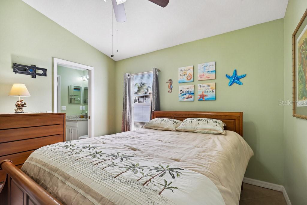 12601 LAKE VISTA DR, GIBSONTON, FL, 33534