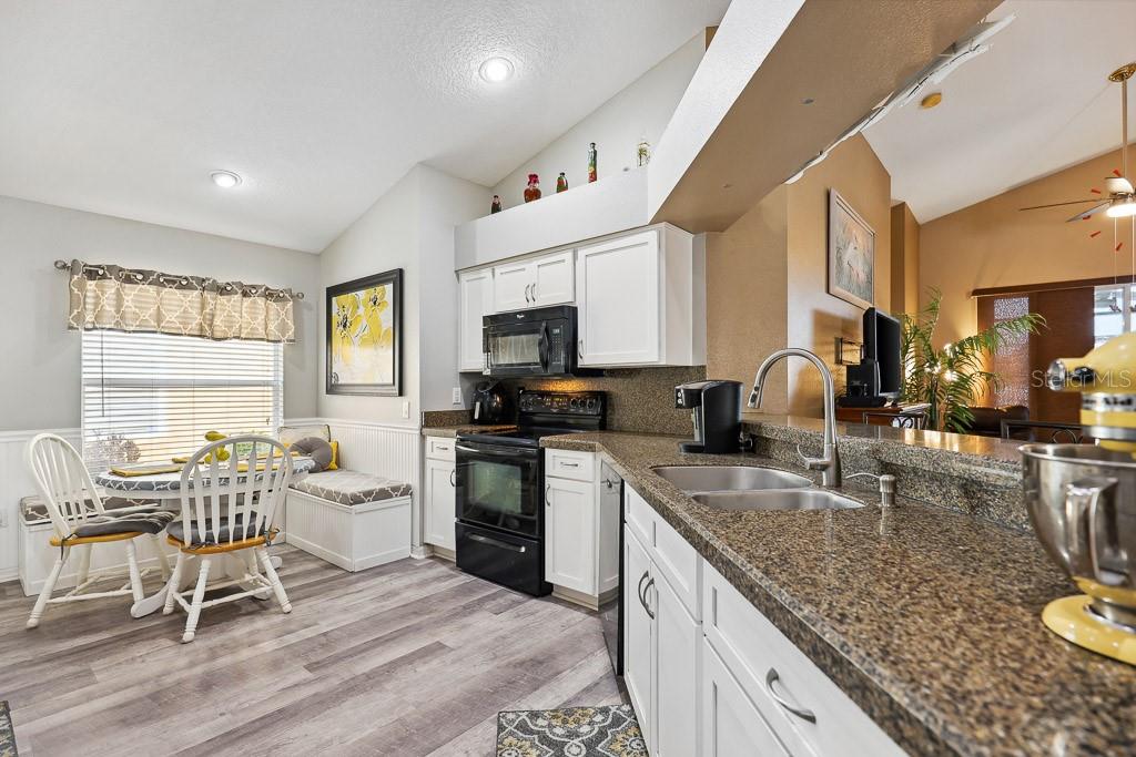 12601 LAKE VISTA DR, GIBSONTON, FL, 33534