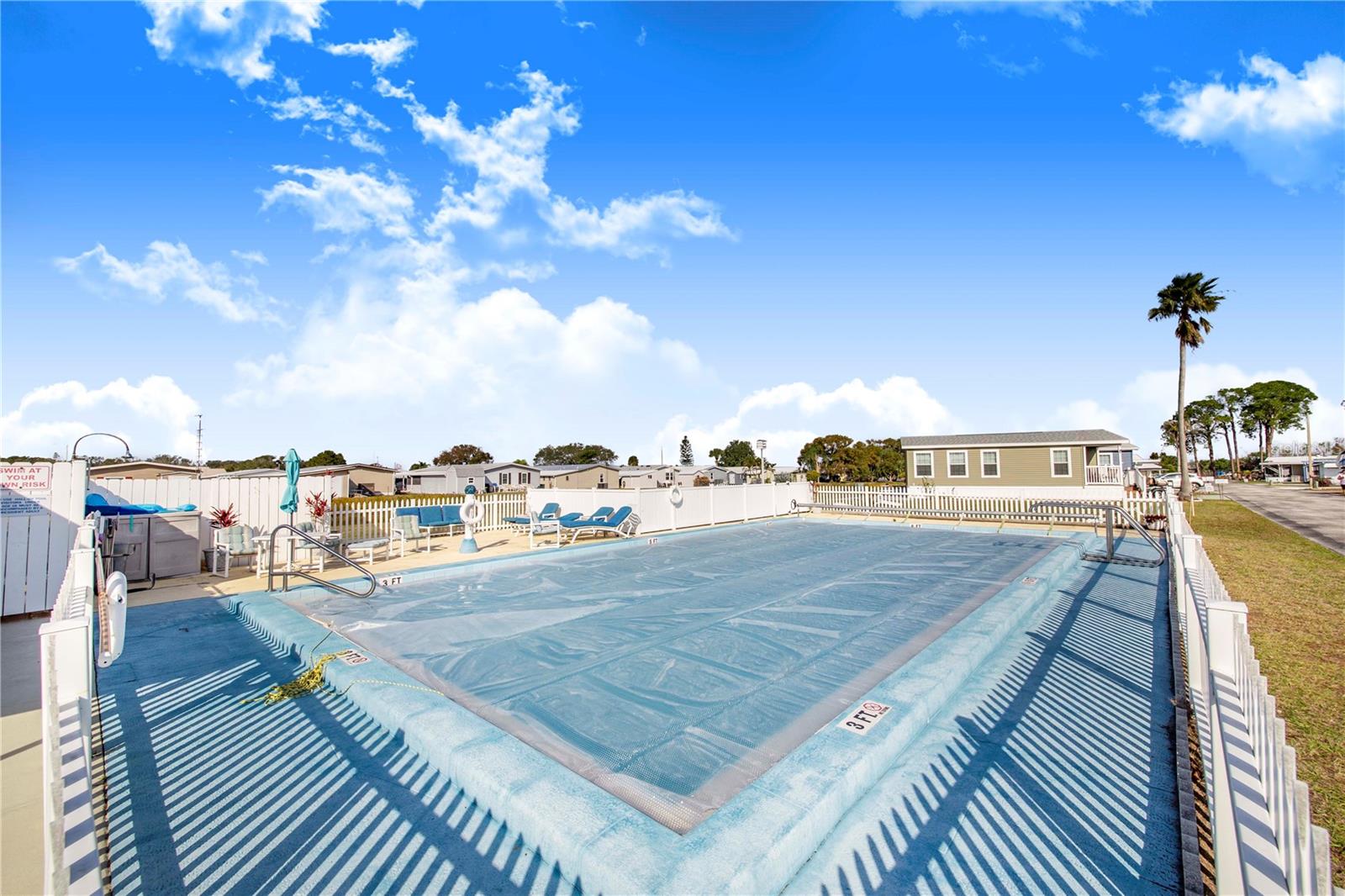 P4933532 Property Photo