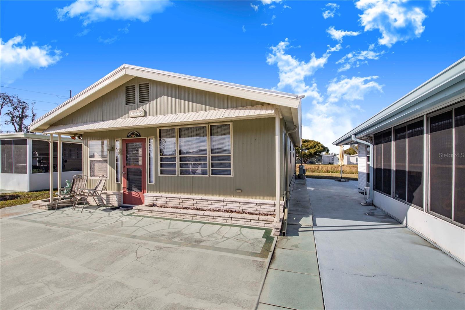 P4933532 Property Photo