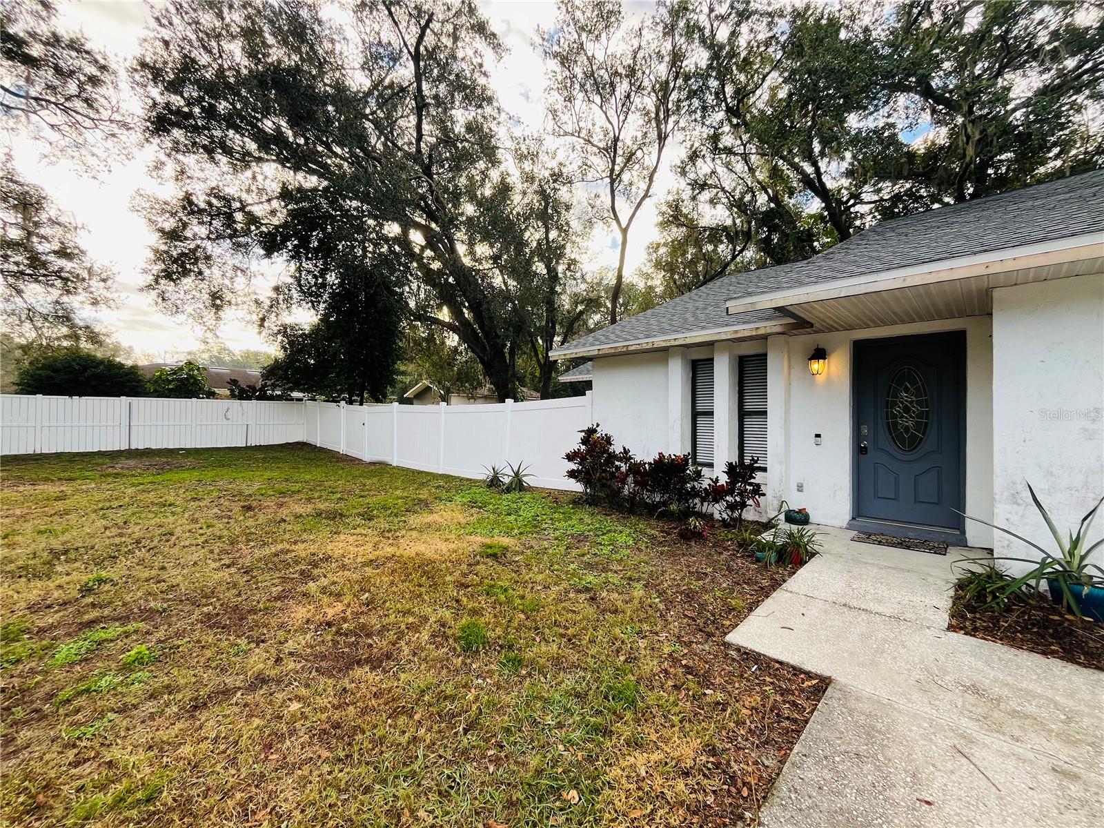 HAYES VILLAGE, LAKELAND, FL, 33811