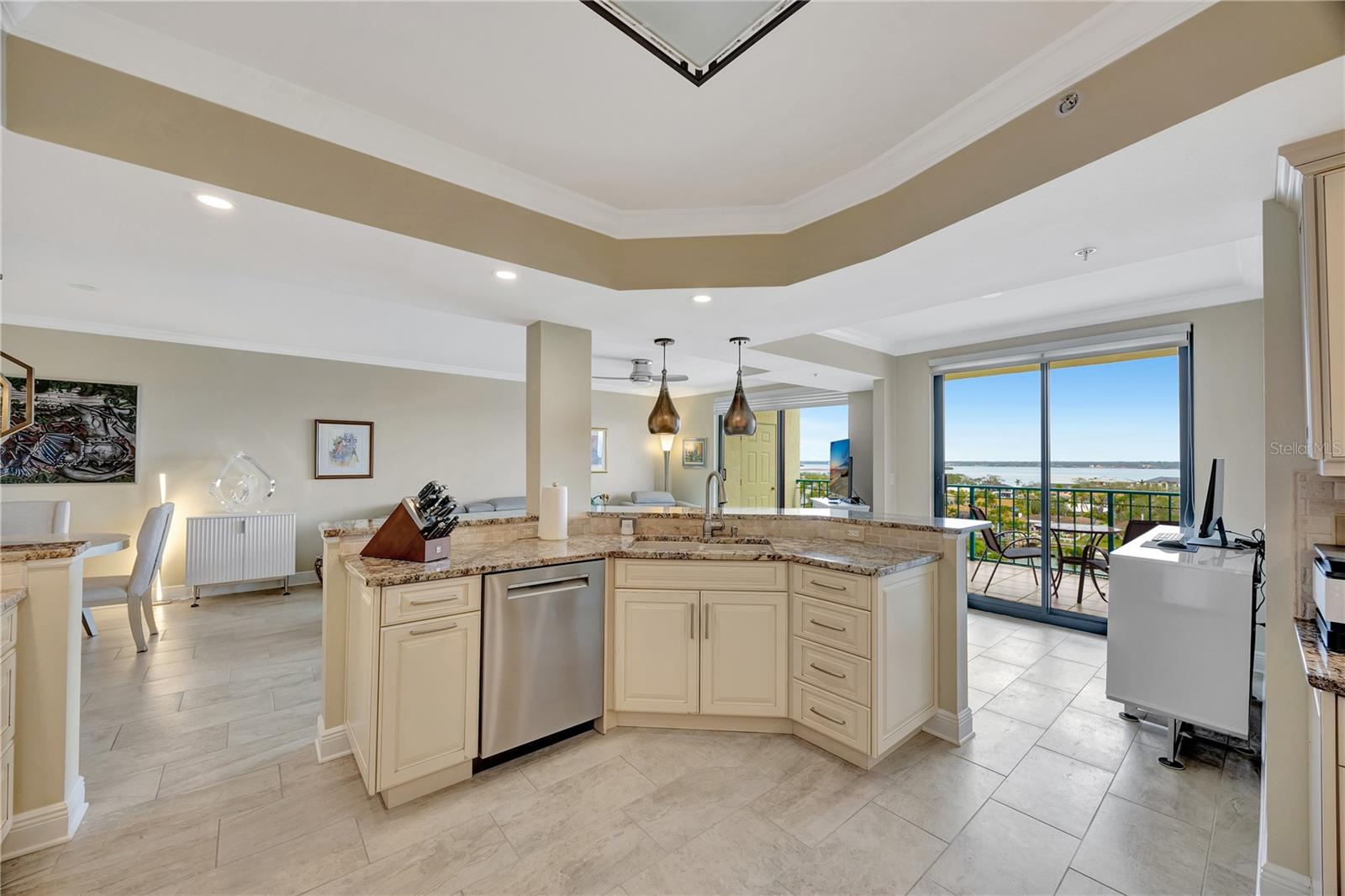 670 ISLAND WAY #802, CLEARWATER BEACH, FL, 33767