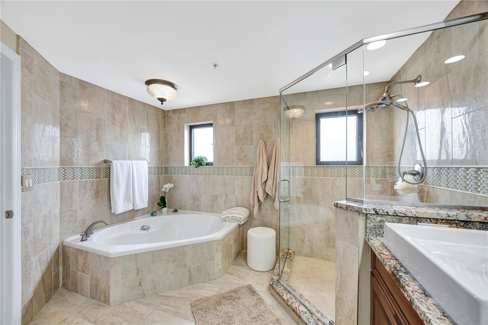 670 ISLAND WAY #802, CLEARWATER BEACH, FL, 33767