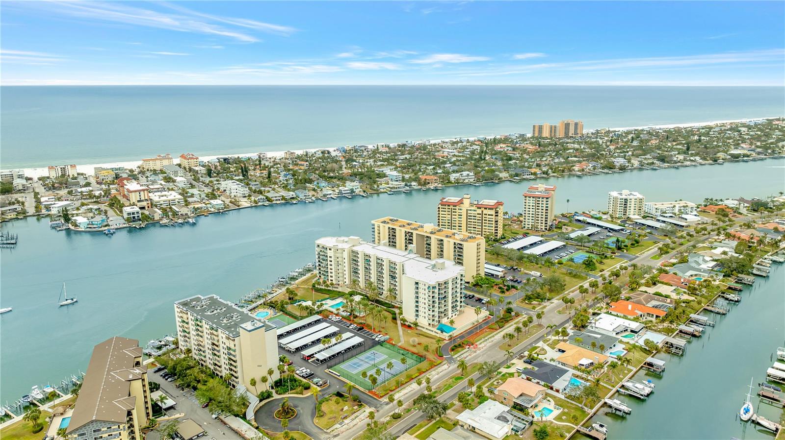 670 ISLAND WAY #802, CLEARWATER BEACH, FL, 33767