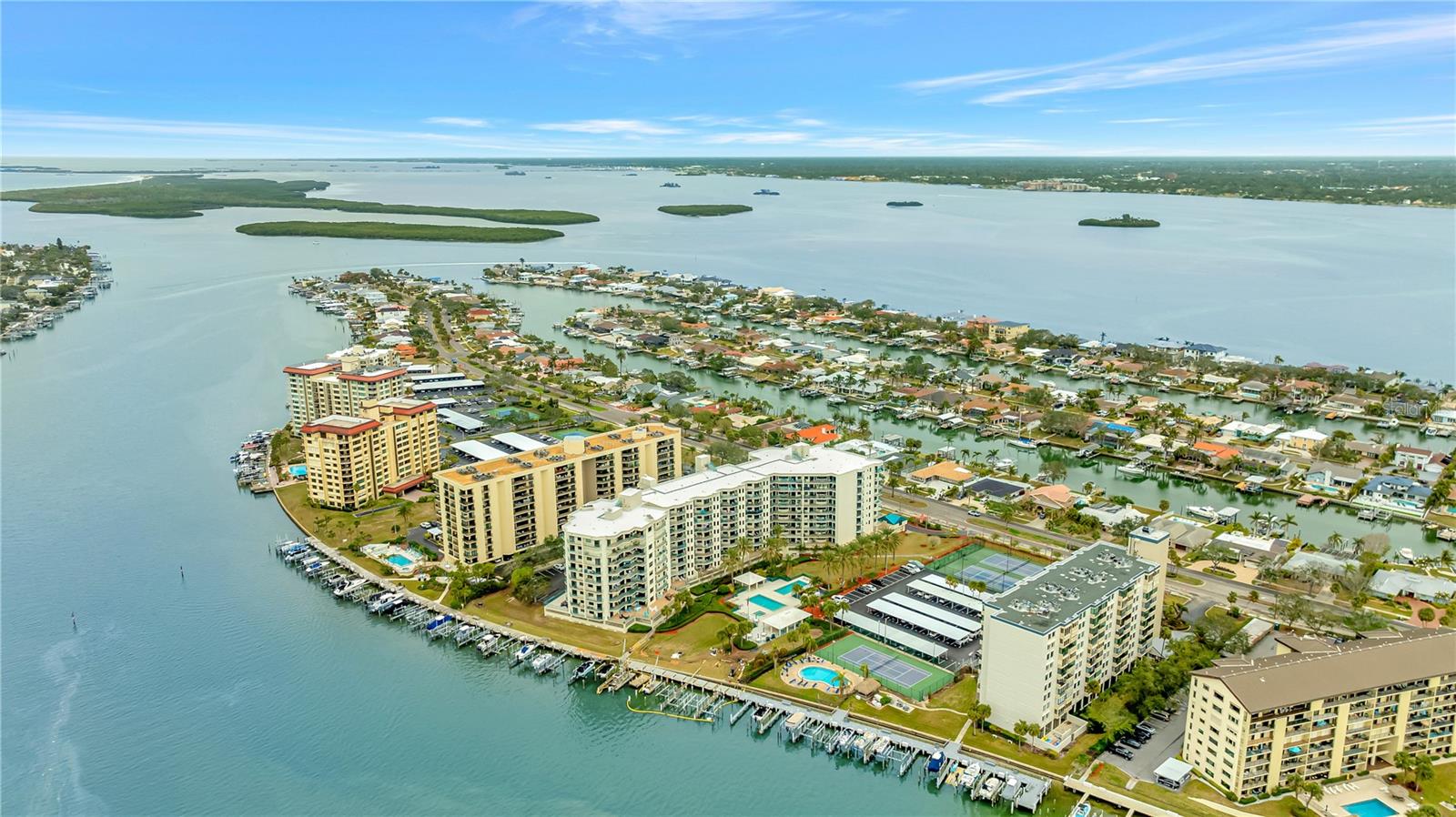 670 ISLAND WAY #802, CLEARWATER BEACH, FL, 33767