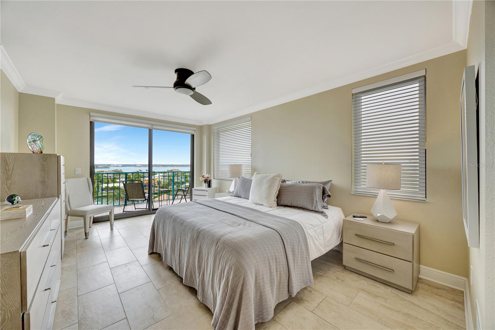 670 ISLAND WAY #802, CLEARWATER BEACH, FL, 33767