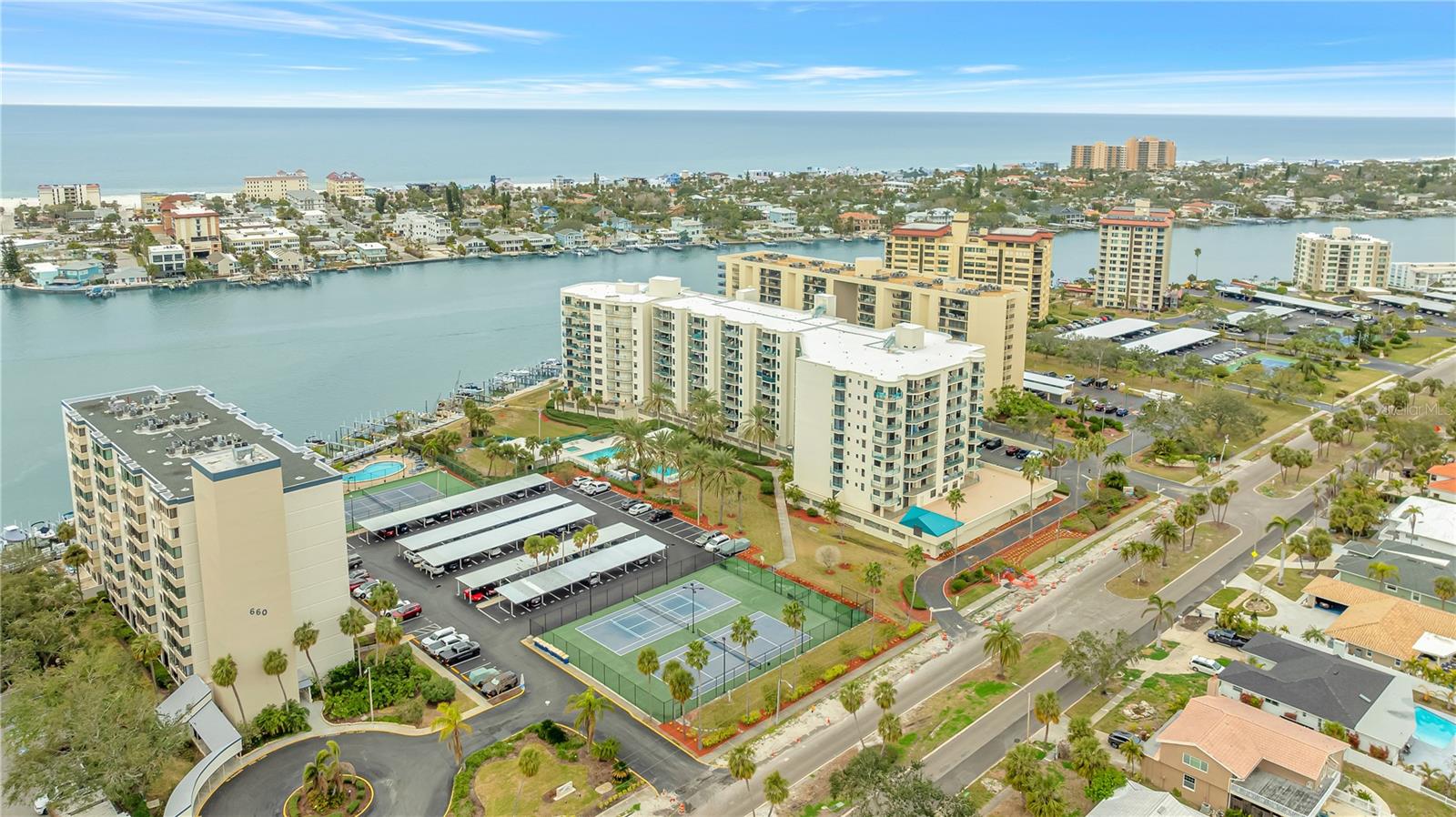 670 ISLAND WAY #802, CLEARWATER BEACH, FL, 33767