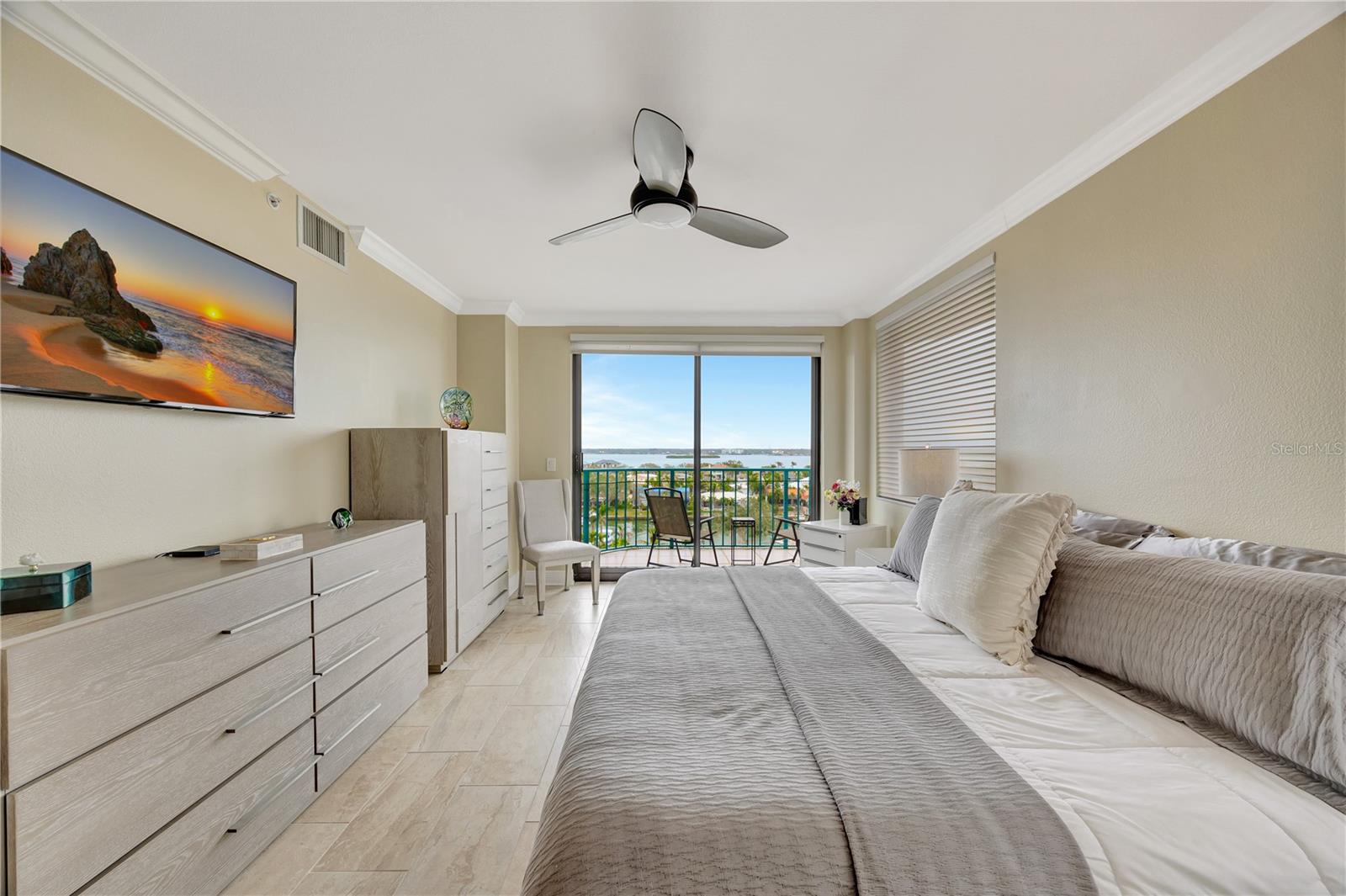 670 ISLAND WAY #802, CLEARWATER BEACH, FL, 33767