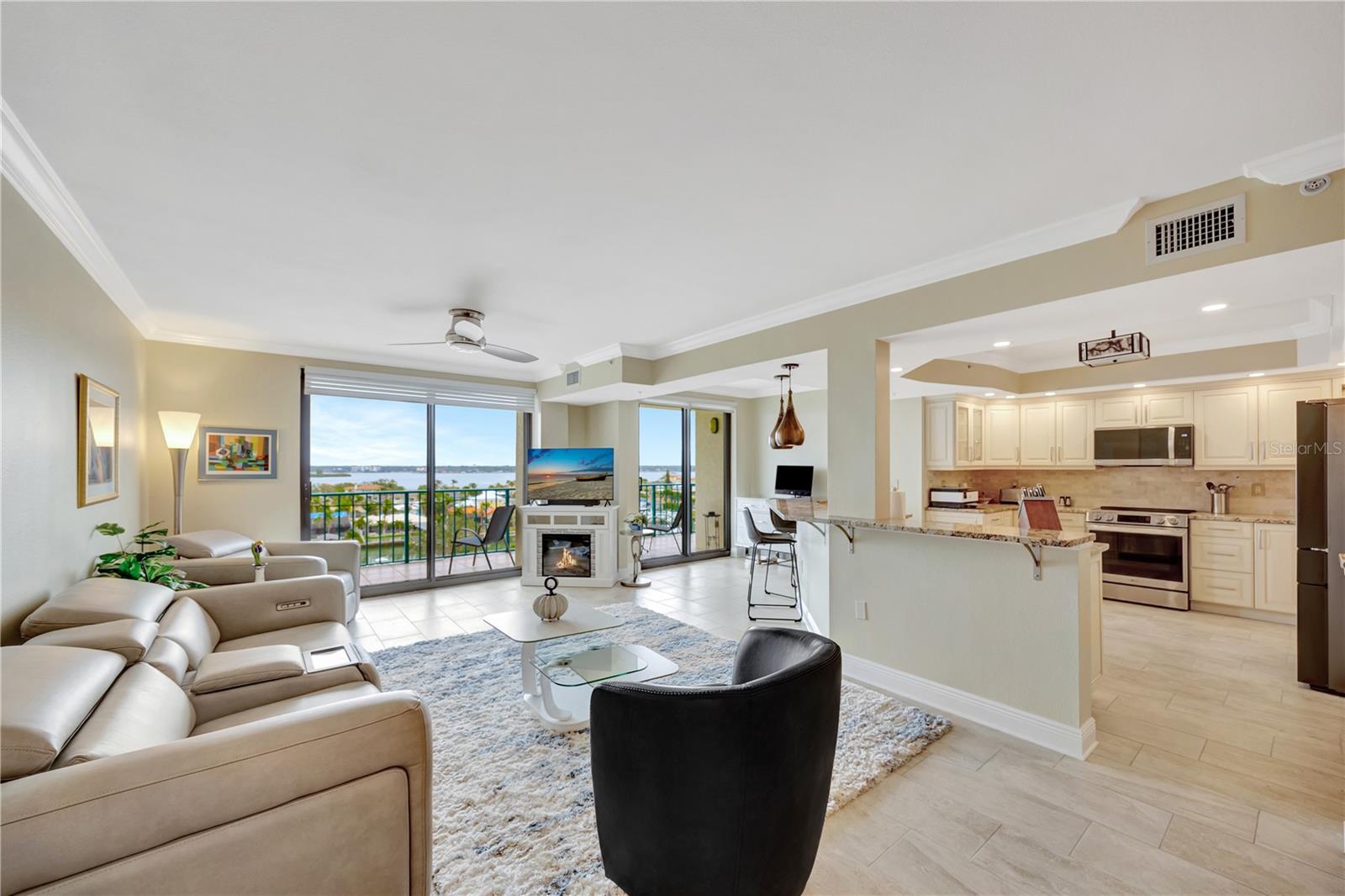 670 ISLAND WAY #802, CLEARWATER BEACH, FL, 33767