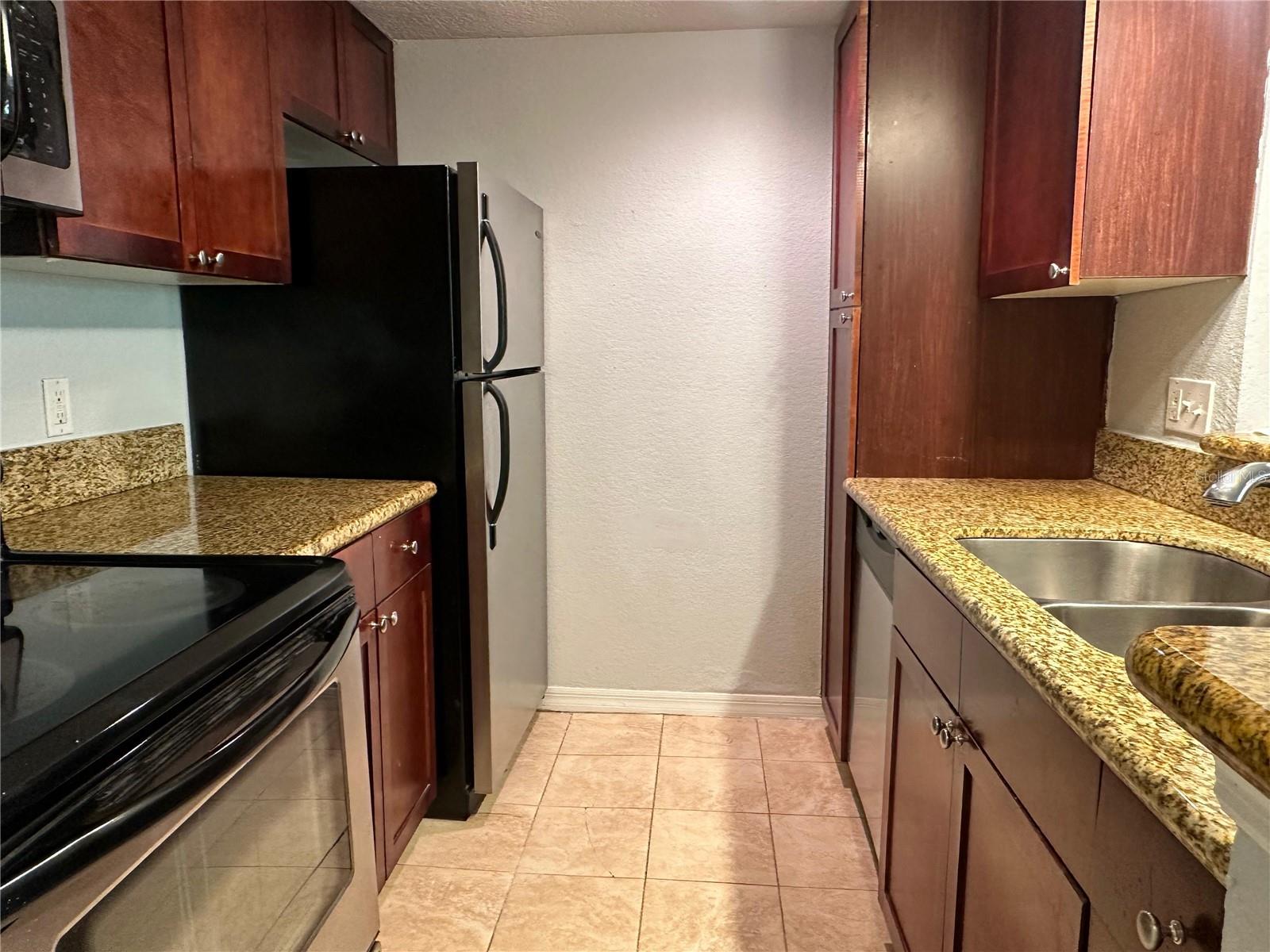 5124 CONROY RD #27, ORLANDO, FL, 32811