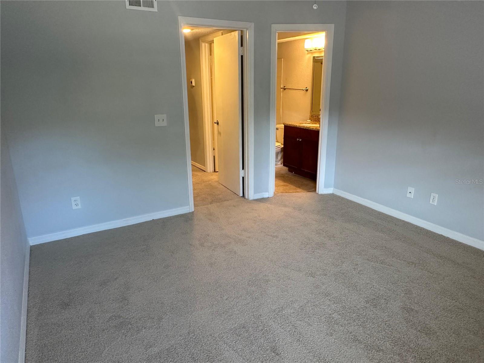 5124 CONROY RD #27, ORLANDO, FL, 32811