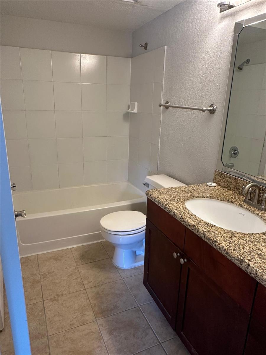 5124 CONROY RD #27, ORLANDO, FL, 32811