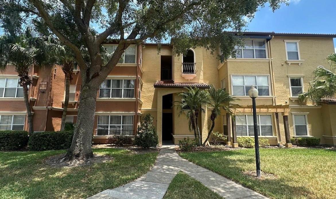 5124 CONROY RD #27, ORLANDO, FL, 32811