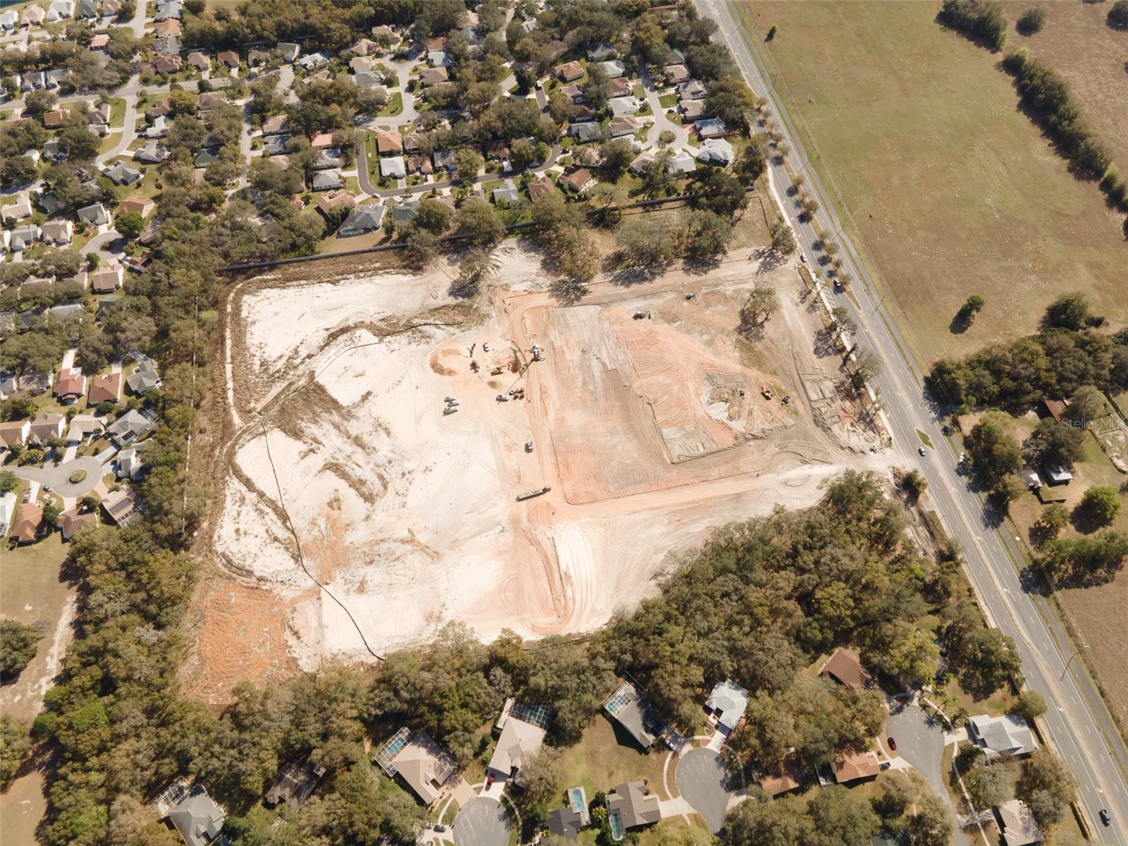 1135 HWY 466, LADY LAKE, FL, 32159