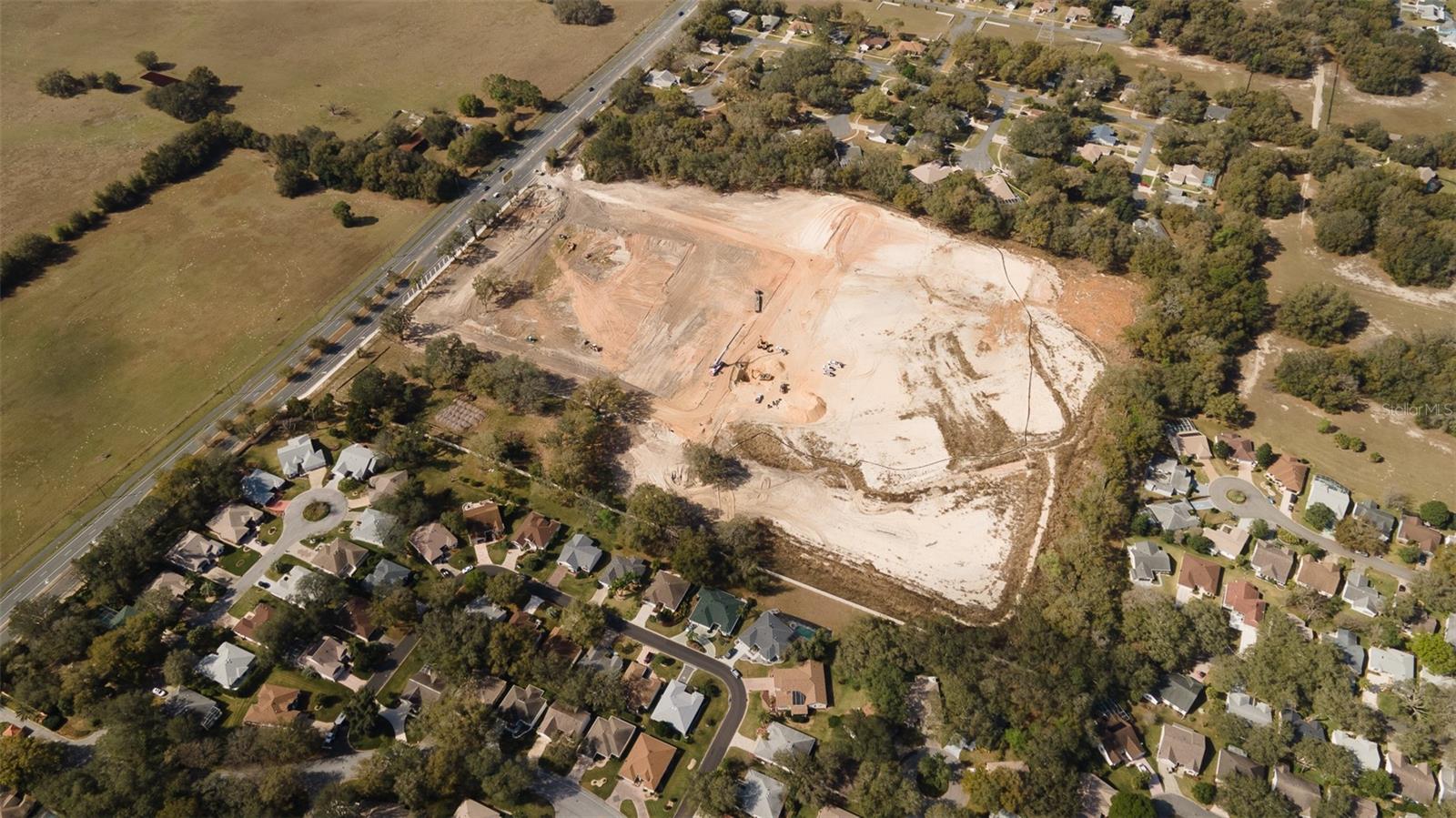 1135 HWY 466, LADY LAKE, FL, 32159