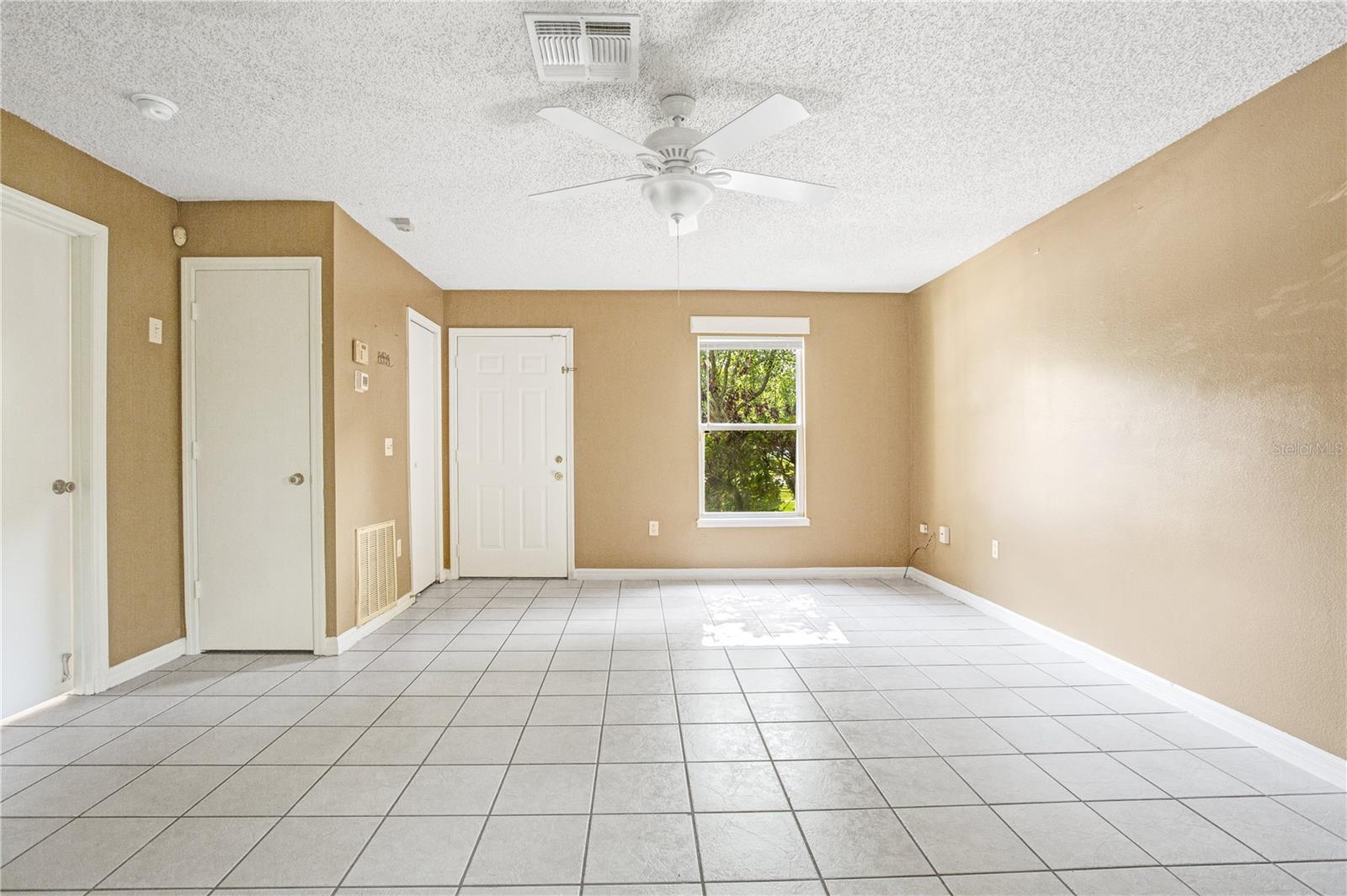 1935 BONNEVILLE DR, ORLANDO, FL, 32826