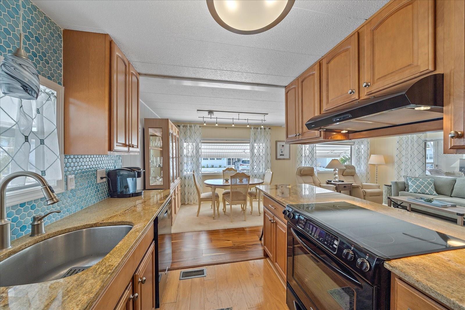 521 ROMA ROAD, VENICE, FL, 34285