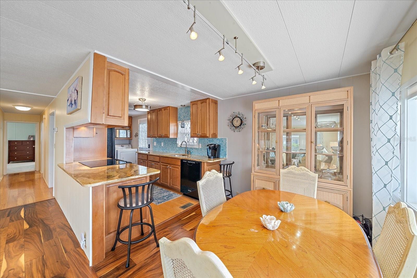 521 ROMA ROAD, VENICE, FL, 34285